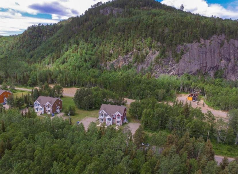 Condo Mont-Edouard 2 LʼAnse-Saint-Jean Zewnętrze zdjęcie